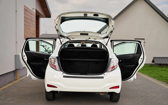Toyota Yaris cena 41900 przebieg: 83985, rok produkcji 2012 z Ostróda małe 781